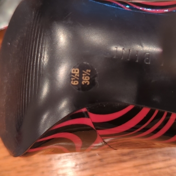 Gianni Bini Women's Patent Leather OpenToe Heels Size 6.5 - Picture 9 of 12